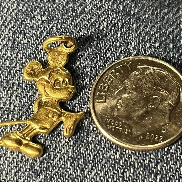 Sterling silver Mickey Mouse Charm Pendant - Picture 1 of 3